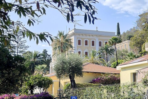 Ophorus Tours - Day Trip to the Italian Riviera from Nice Small Group Experience