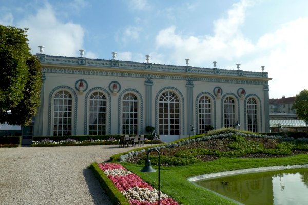 Ophorus Tours - Uncork the Legacy of Dom Perignon: A Unique Tour & Tasting at Moët & Chandon